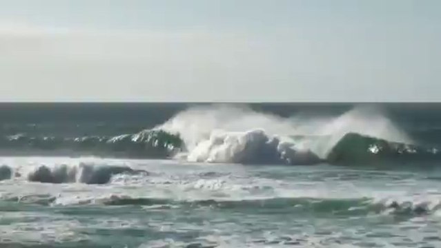 Banzai pipeline surfing 2009 North Shore Oahu world class surfing
