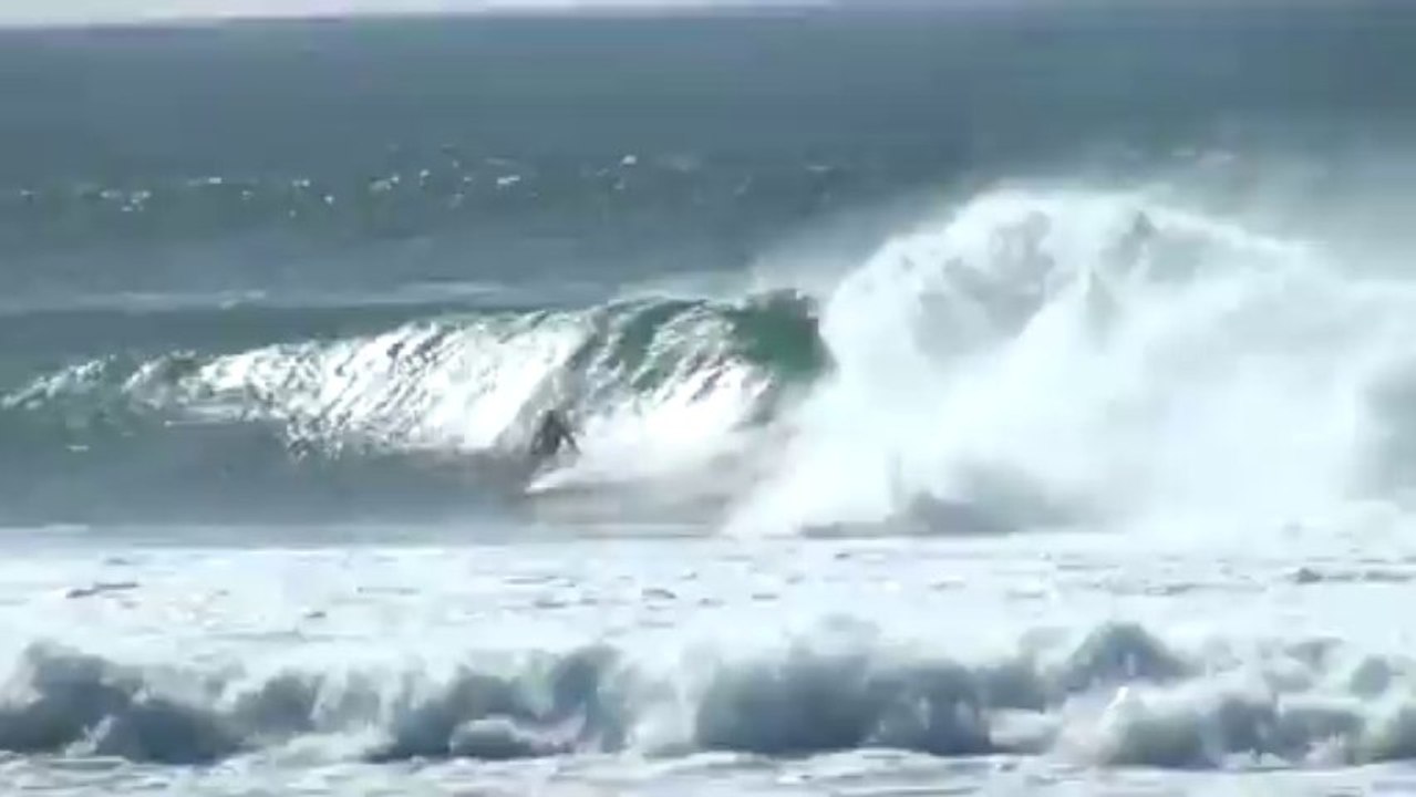 Banzai pipeline surfing 2009 North Shore Oahu world class surfing