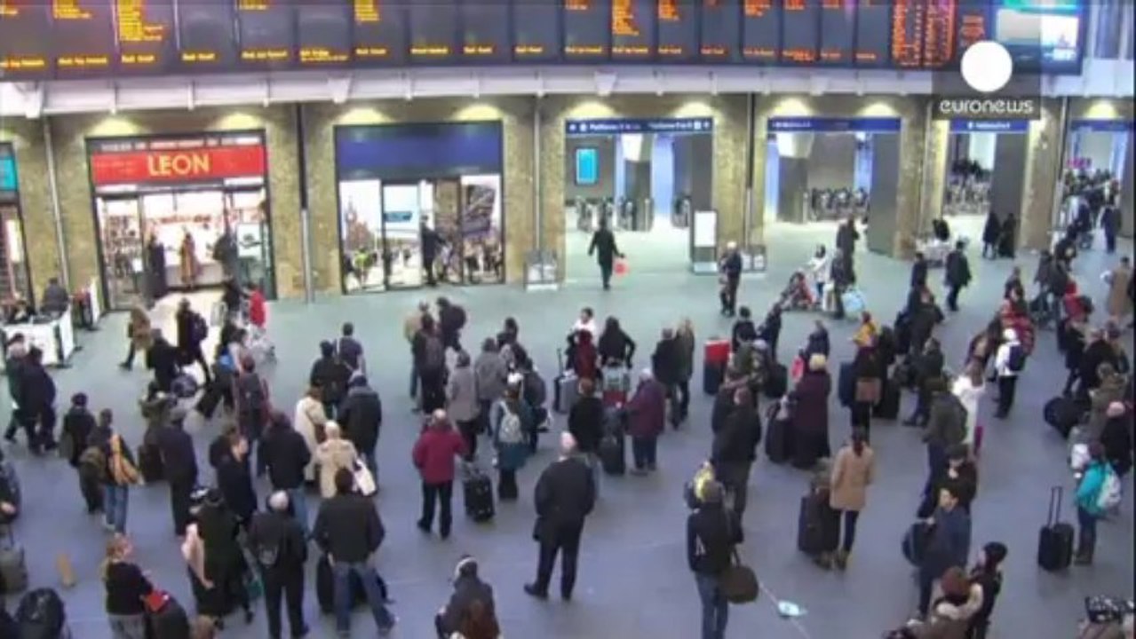 Stormy weather disrupts Christmas getaway for thousands