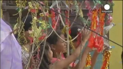 Filipinler'de tayfunun gölgesinde Noel kutlamaları