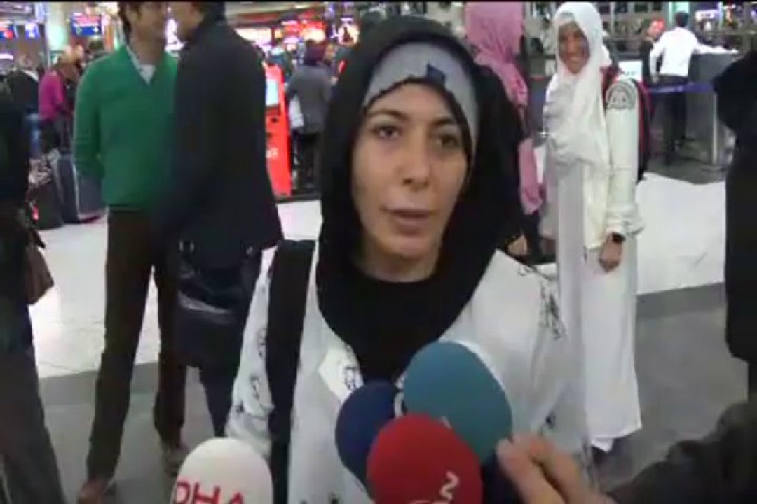 Sanatçılardan umre ziyareti