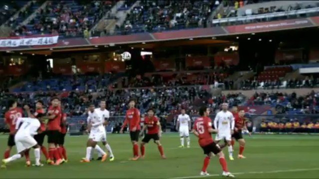 CdM Clubs - Ronaldinho maître ès coup-franc