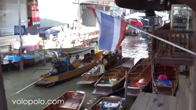 Damnoen Saduak Floating Market in Thailand