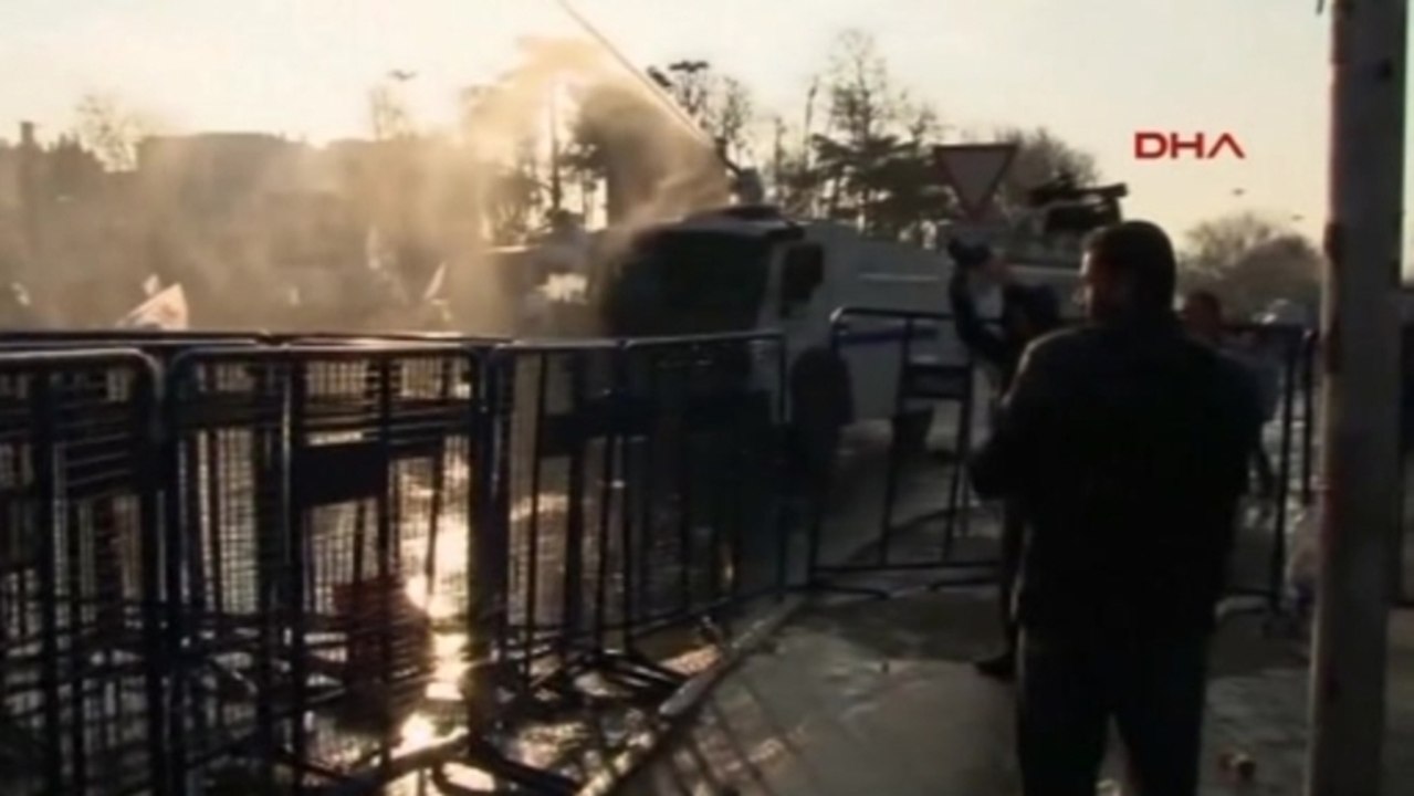 Police fire teargas, water cannons at Istanbul protesters