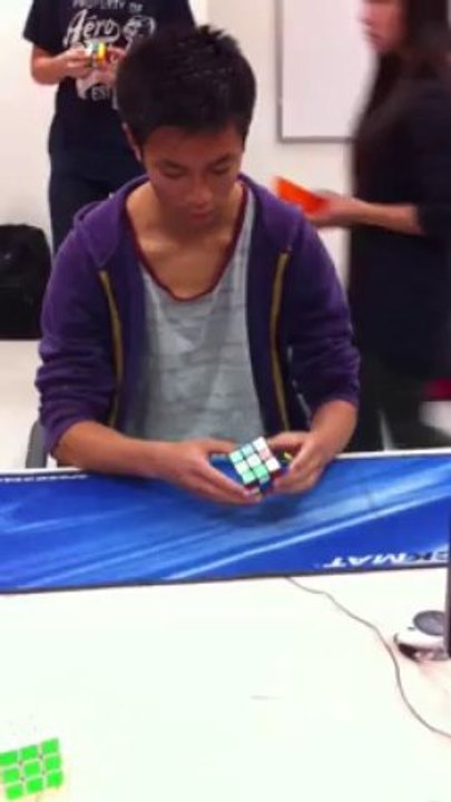 Andrew Peng cube record --9.93 sec