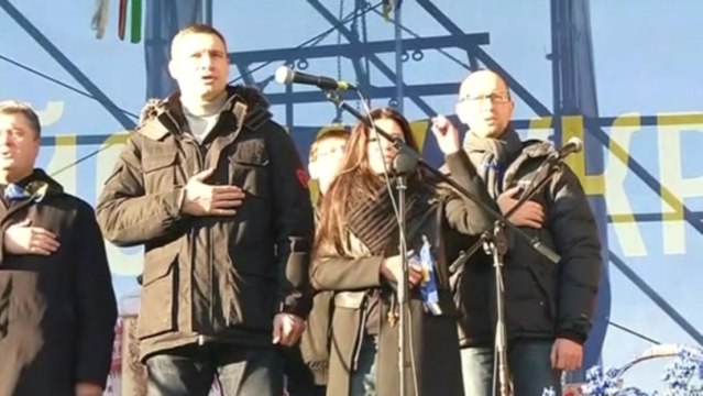 Ukraine opposition urges more protests, forms political bloc