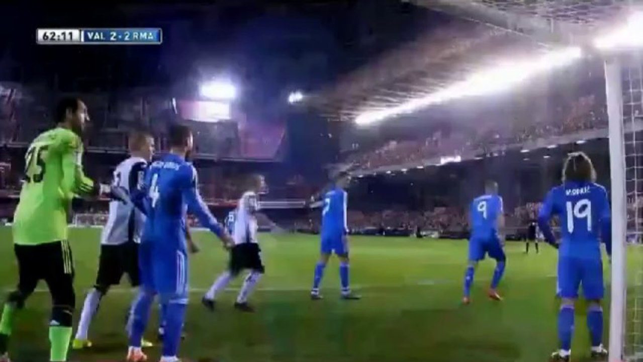 Valencia - Real Madryt 2:3 All Goals & Highlights (22.12.2013)