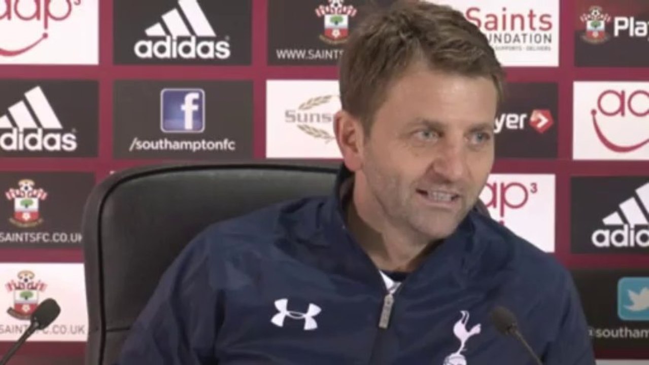 Adebayor doesn't need motivating - Sherwood