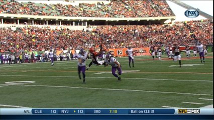 Hawkins leaping 34-yard catch
