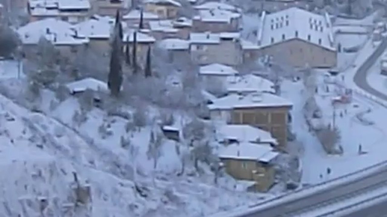 Vezirhan'da kar yağışı...