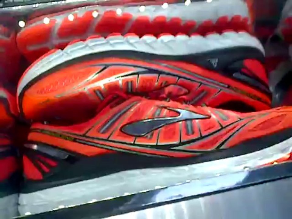 BROOKS TRANSCEND ... quelle arrivée en fanfare !!! Une boîte délirante.