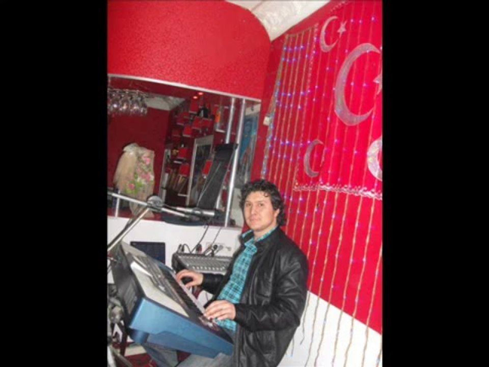 Kış masalı Piyanist Neco