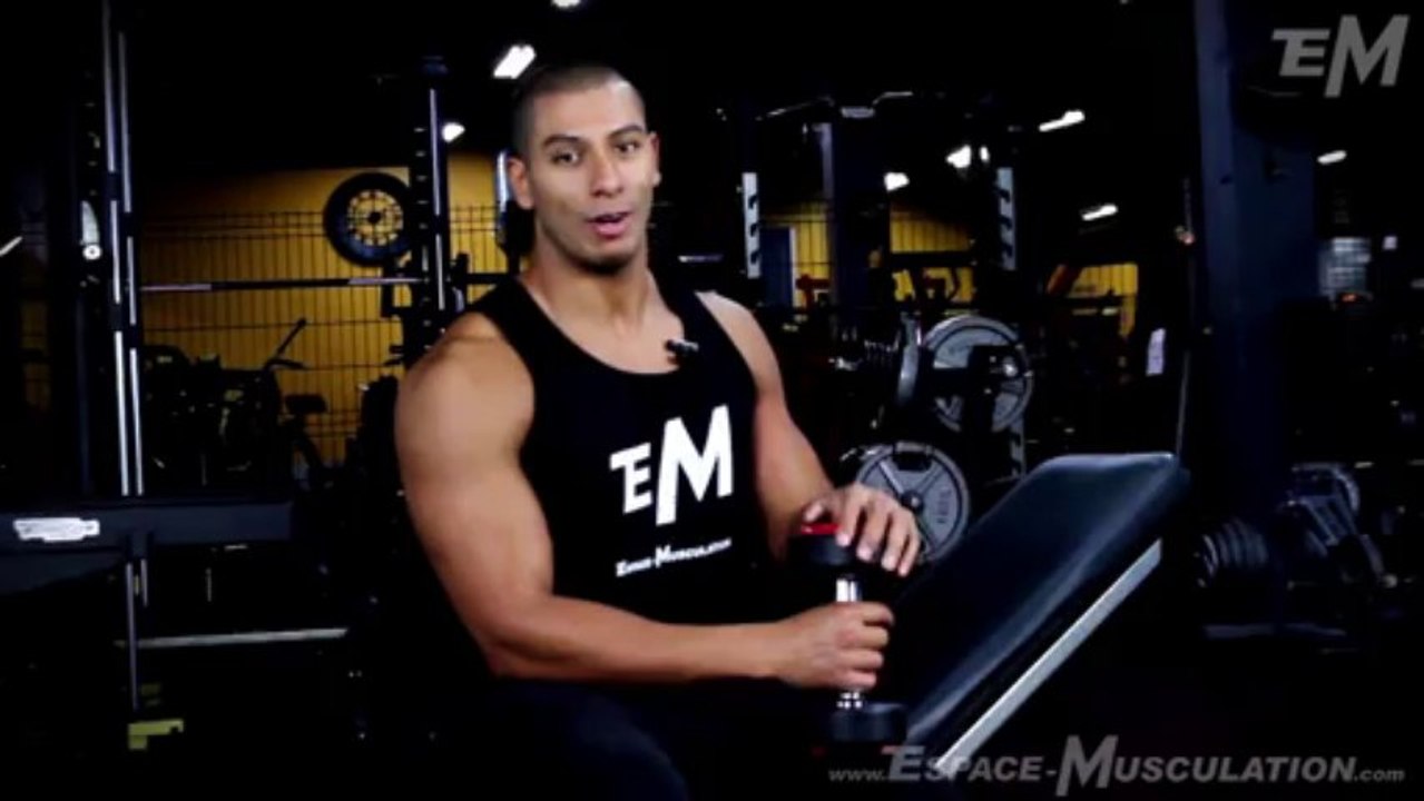 L'élévation latérale incliné - Exercice de Musculation Epaule