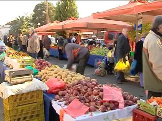 Διπλή λαική αγορά τη Τρίτη