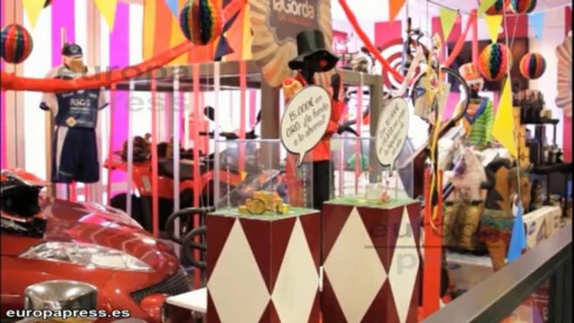 El ganador de 'La Gorda de Navidad' recibe sus premios