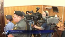 Rússia liberta duas integrantes do Pussy Riot