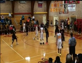 un panier clutch et involontaire totalement insolite