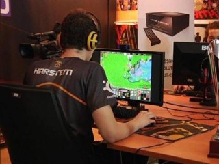 Le e-sport, une nouvelle activité physique qui rapporte gros - 23/12