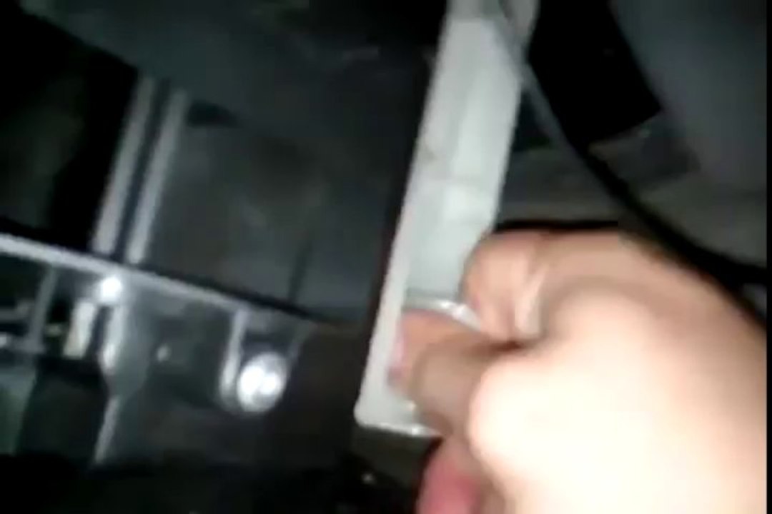 Замена салонного фильтра на автомобиле Renault Duster.