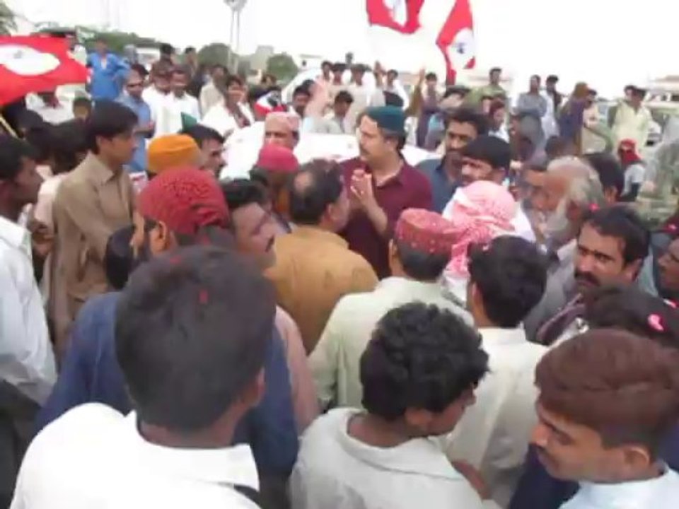 Chairmen Riaz Ali Chandio JSM Kachi organized Peace March from badin to Karachi 03