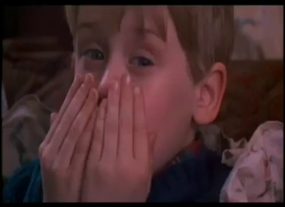 Maman, j'ai encore raté l'avion (1992) - Extrait "Joyeux Noël espèce de