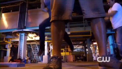 Arrow - Stunts_ The Canary vs. The Dollmaker Fight