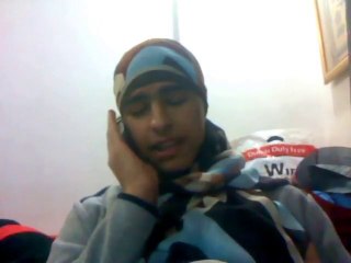 انته عارف يا حراز انته بقك اختفي ليه؟.....عشان بتحط الموبايل في الطرحة و انته بتتكلم فيه." و ديه كانت صورتي ساعتها" http://i.imgur.com/otUU0We.jpg