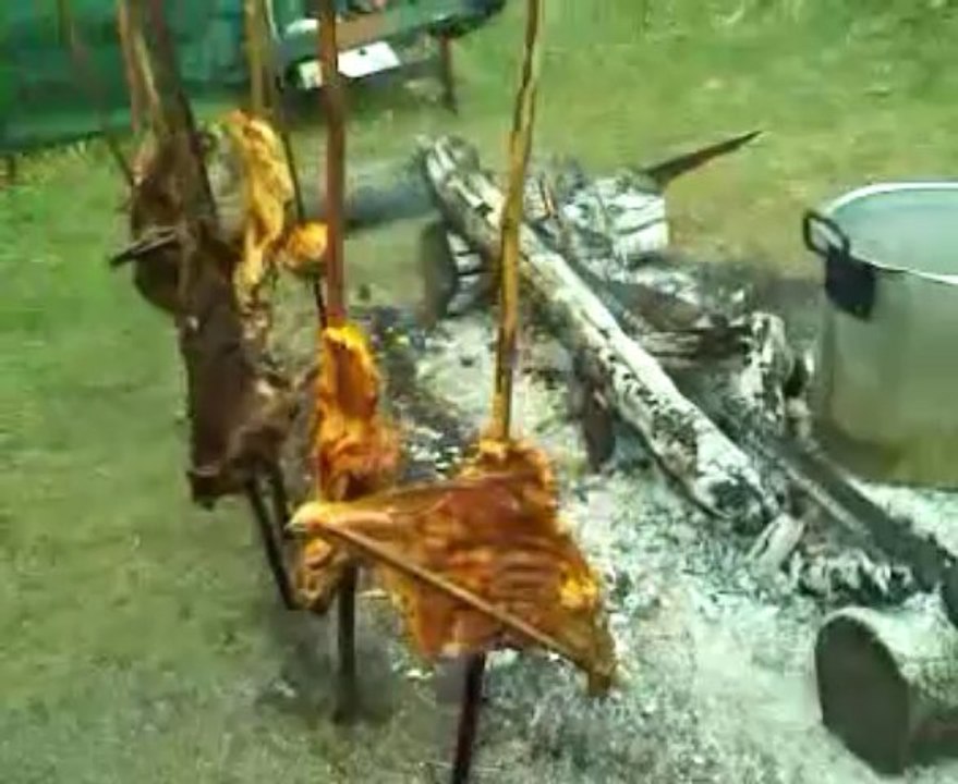 Carne a la llanera, ternera, mamona, cochinillo, costillas de lechón, parrillada, preparado en su hogar por A fuego lento "la mejor carne del planeta. web: afuegolento.wix.com/carne