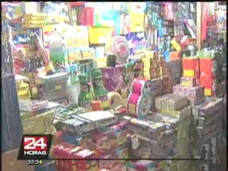 Ex matadorcita Carla Rueda visitó una feria de pirotécnicos en Jesús María