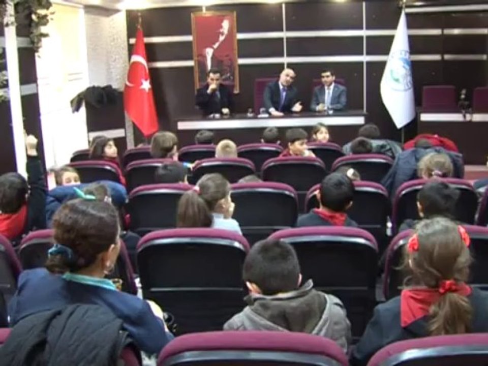 BAŞKAN YILDIRIM'A MİNİKLERİN ZİYARETİ