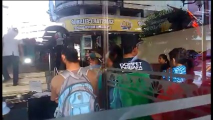 FİLİPİNLER İN RENGARENK MİNİBÜSLERİ