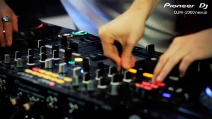 DJM-2000nexus with MONSTA performing 'Messiah'