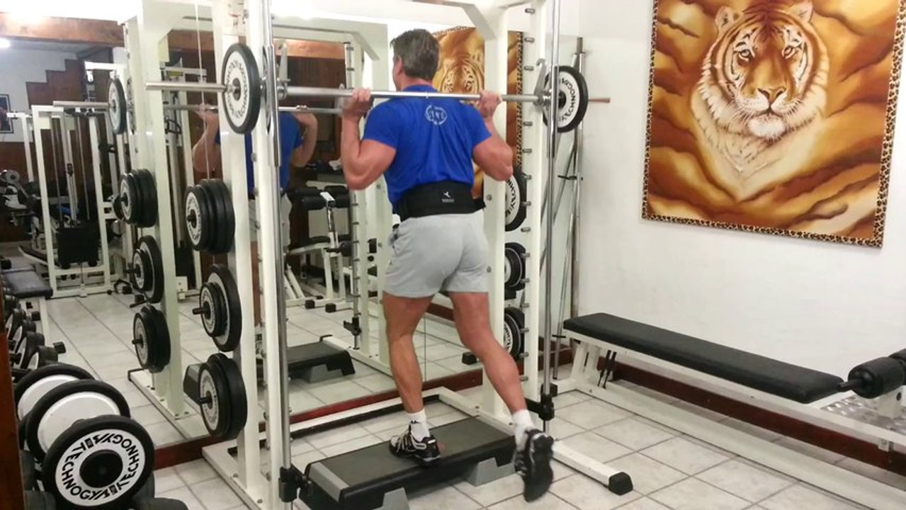 Affondi Monolaterali al Multy Power per allenare i Glutei di Roberto Eusebio