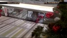 Grabitje ne  nje qender tregtare ne Tirane nga babagjyshet