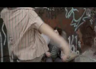 Charlie Banks'in Eğitimi Orijinal Fragman