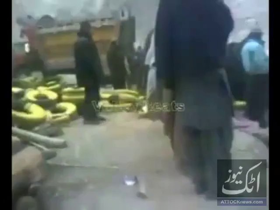 Very Bad Incident In Atak truck under The Gilgit Jheel During Loading