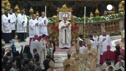 La première messe de minuit du pape François au Vatican
