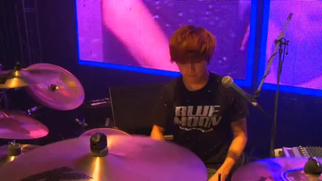 CNBLUE 2013 WORLD TOUR LIVE IN SEOUL BLUE MOON - main [日本語字幕] 3of3