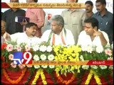 Ponnam, KTR share stage with Minister Kavuri in Sircilla