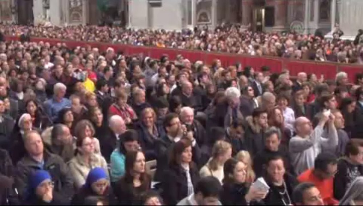 Papa Franciscus ilk kez Noel ayini yönetti