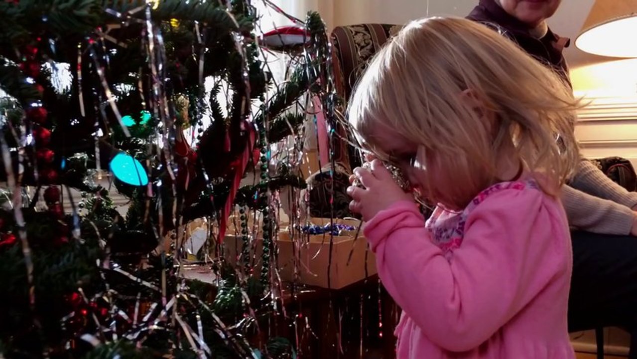 Apple - Holiday - TV Ad - Misunderstood