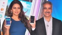 Huma Qureshi Unveils Samsung Galaxy Grand 2