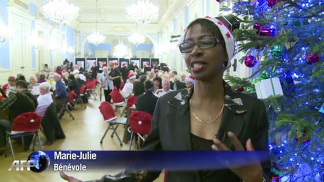 Les petits frères des pauvres réveillonnent à la mairie du XXe