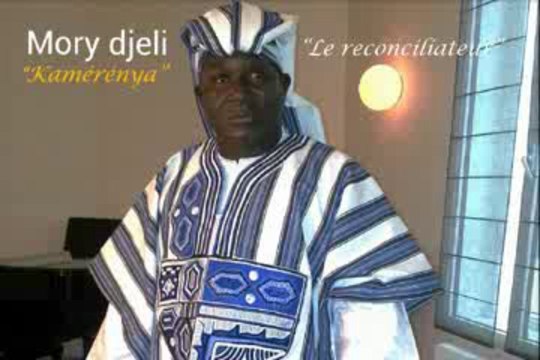 Mory Djéli Deen Kouyaté chante en faveur de la paix et de la réconciliation nationale