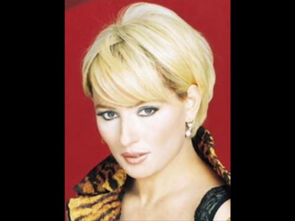 Hüner Coşkuner - Sen Kimseyi Sevemezsin...Sevmeyeceksin...