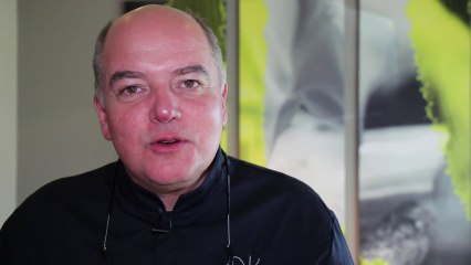 Râble de lièvre rôti Cannelloni de cuisses en civet aux pommes du Vigan Confit de coings à la fève « Tonka »