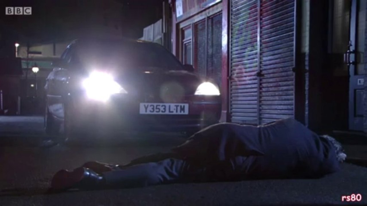 Janine tries to kill David
