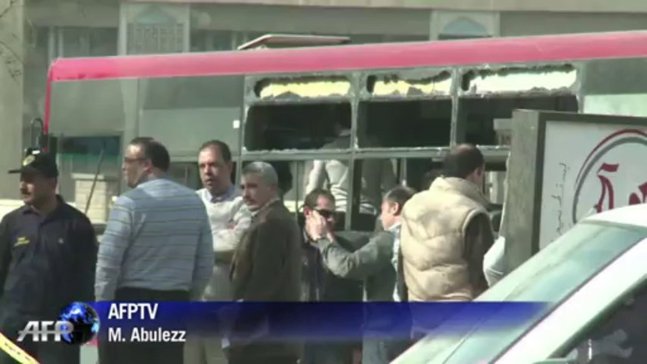 Egypte: attentat contre un bus au Caire, 5 bles...