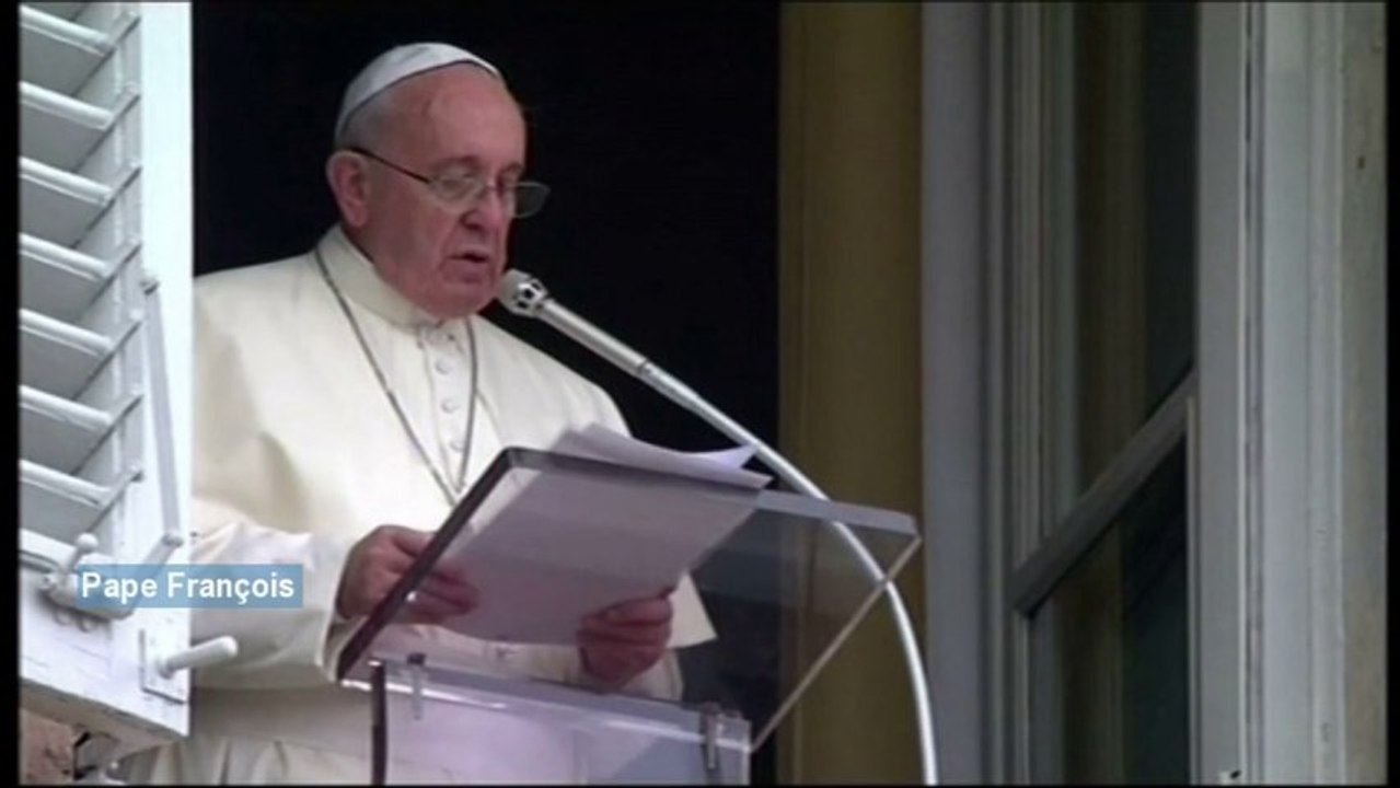 Le Pape dénonce les violences contre les chrétiens