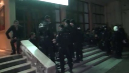 KADIKÖY'DE GÖSTERİCİLERE SERT MÜDAHALE 25 ARALIK 2013